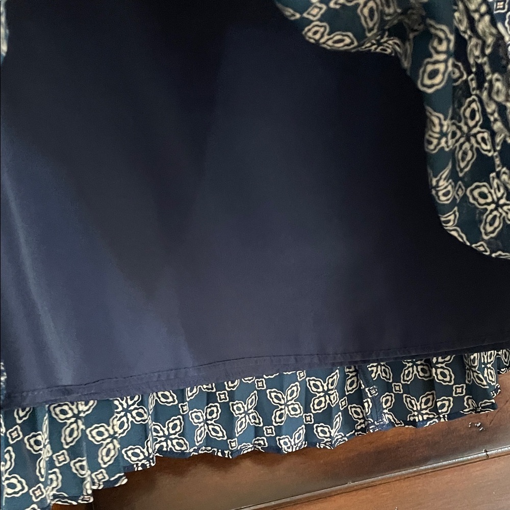 J. Crew Navy and White A-Line Pleated Lined Skirt Size 2 - Picture 3 of 7